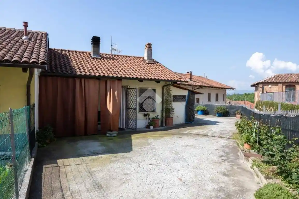 Casa indipendente in vendita a Arignano