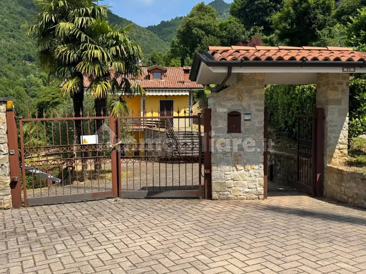 Villa in vendita a Sorisole