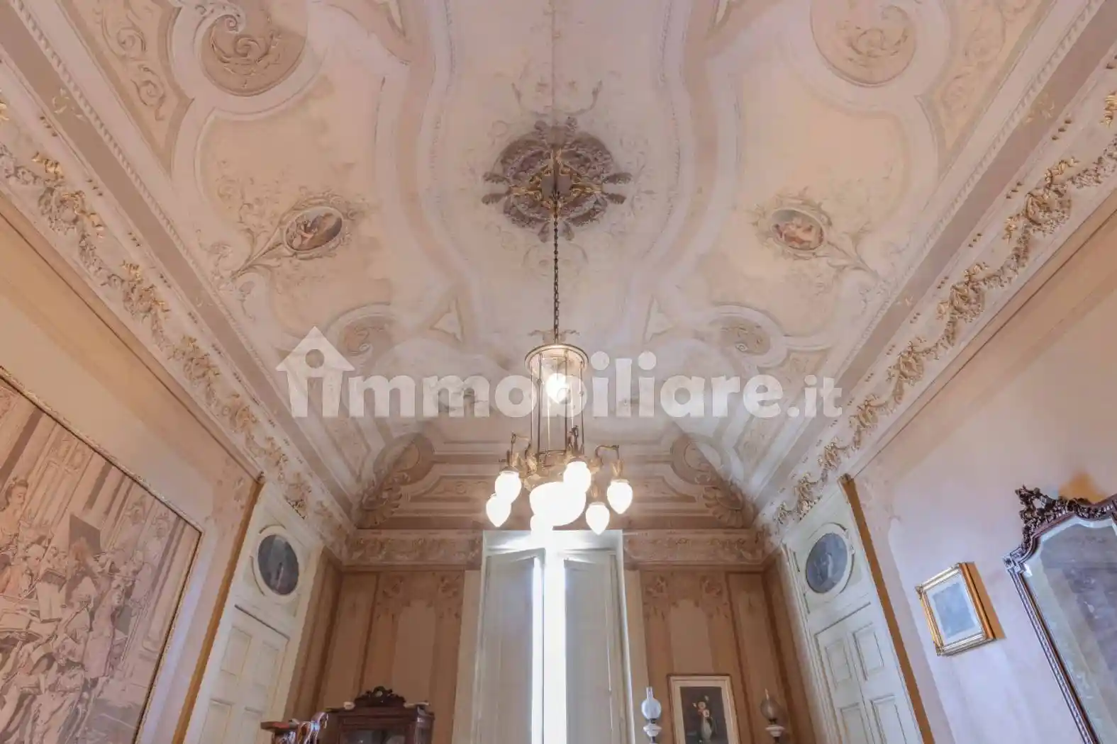 Palazzo - Edificio in vendita a Monopoli