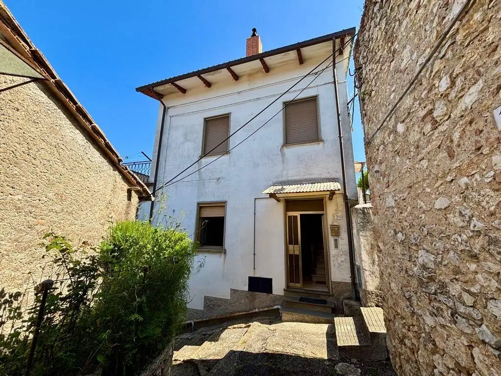 Casa indipendente in vendita a Calvi dell'Umbria
