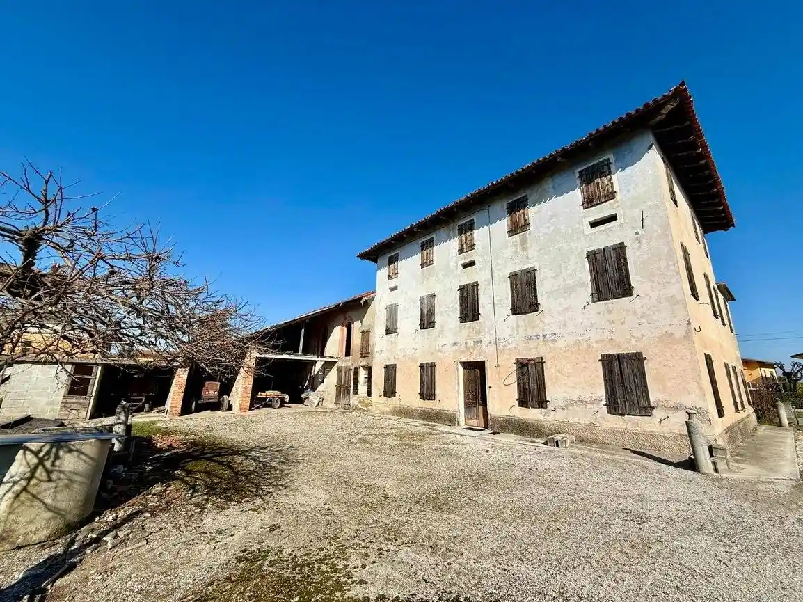 Rustico - Casale in vendita a Azzano Decimo