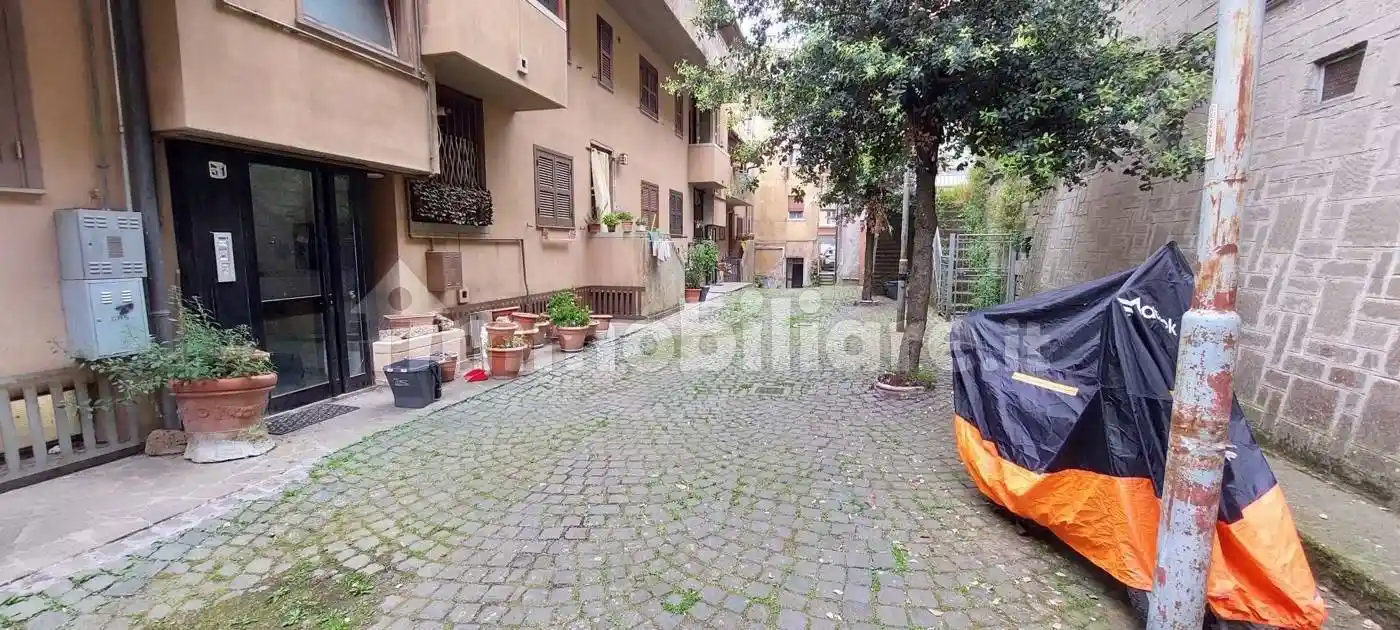 Bilocale piazza Roma, 30, Nemi - foto 2