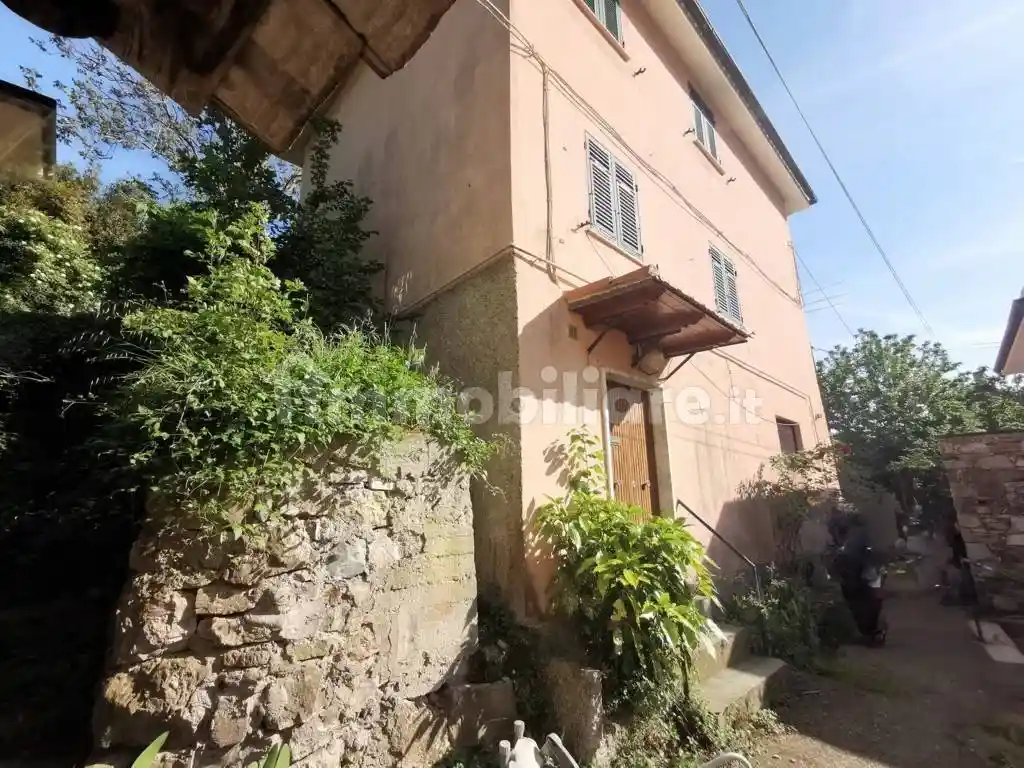 Casa indipendente in vendita a Genova