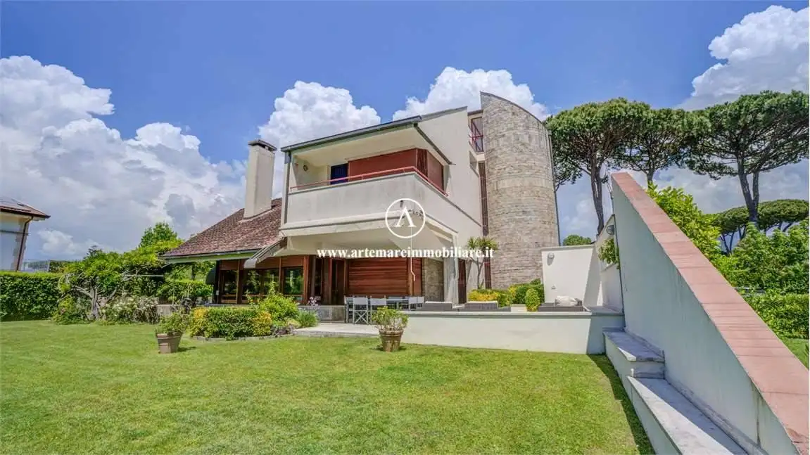 Villa in affitto a Forte dei Marmi