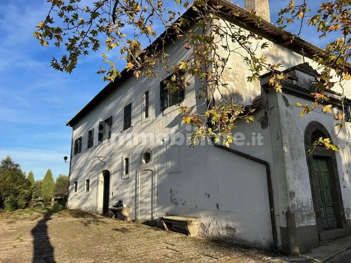 Rustico - Casale in vendita a Viterbo