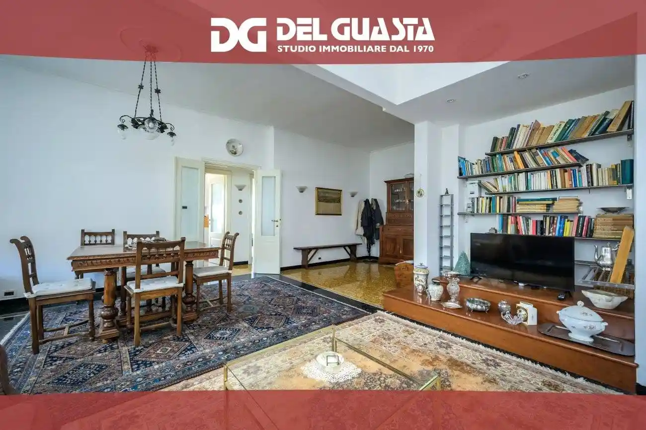 Appartamento in vendita a Genova