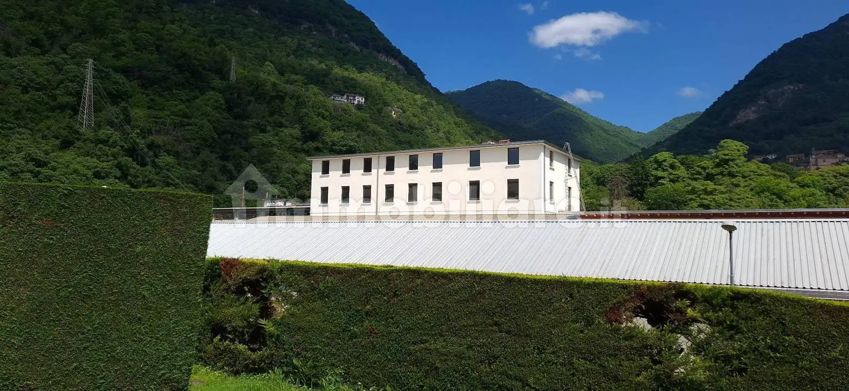 Palazzo - Edificio in vendita a Ponte Lambro