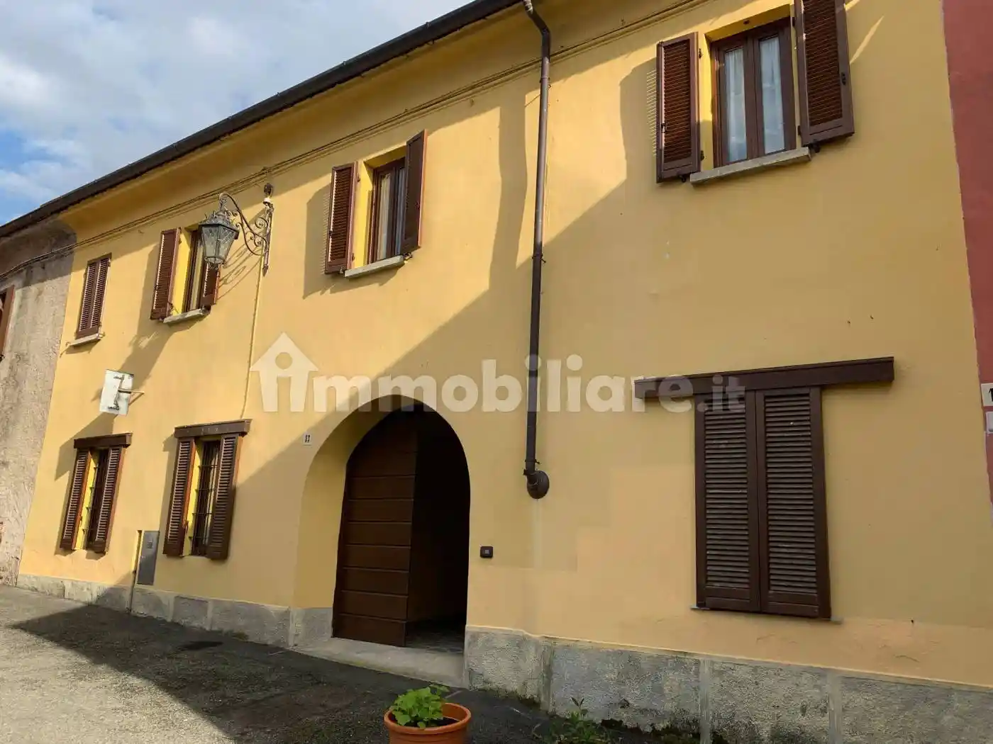 Casa indipendente in vendita a Porto Valtravaglia