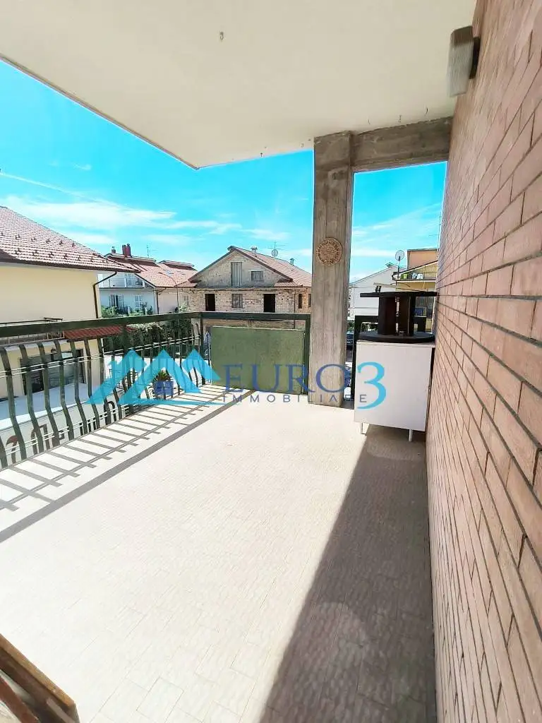 Appartamento in vendita a Sant'Egidio alla Vibrata