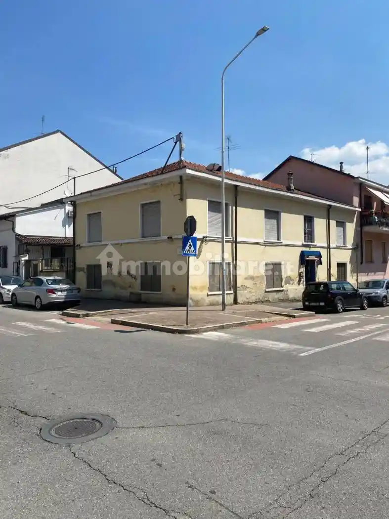 Casa indipendente in vendita a Moncalieri