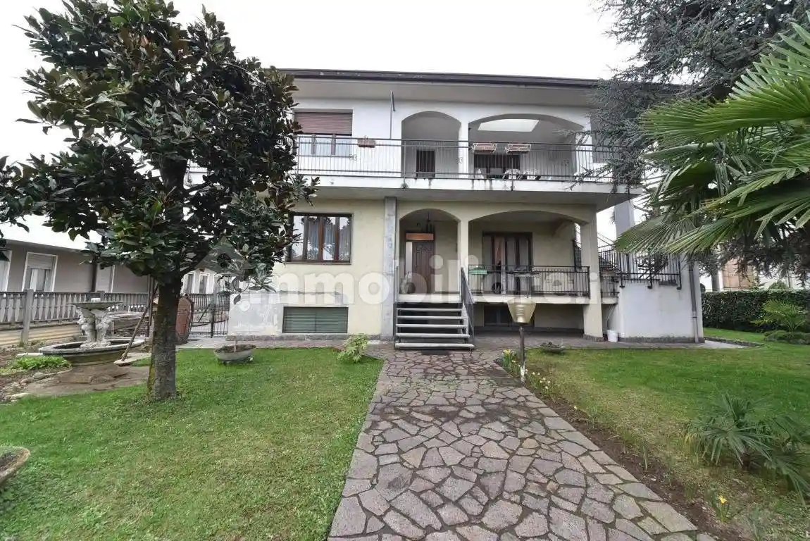 Villa in vendita a Canegrate
