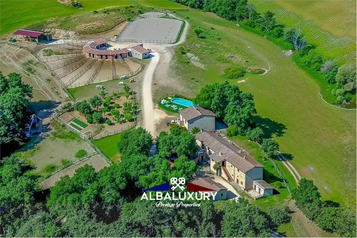 Villa in vendita a Casole d'Elsa