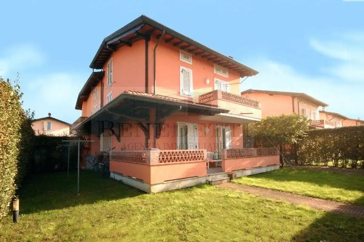 Villa in vendita a Pietrasanta