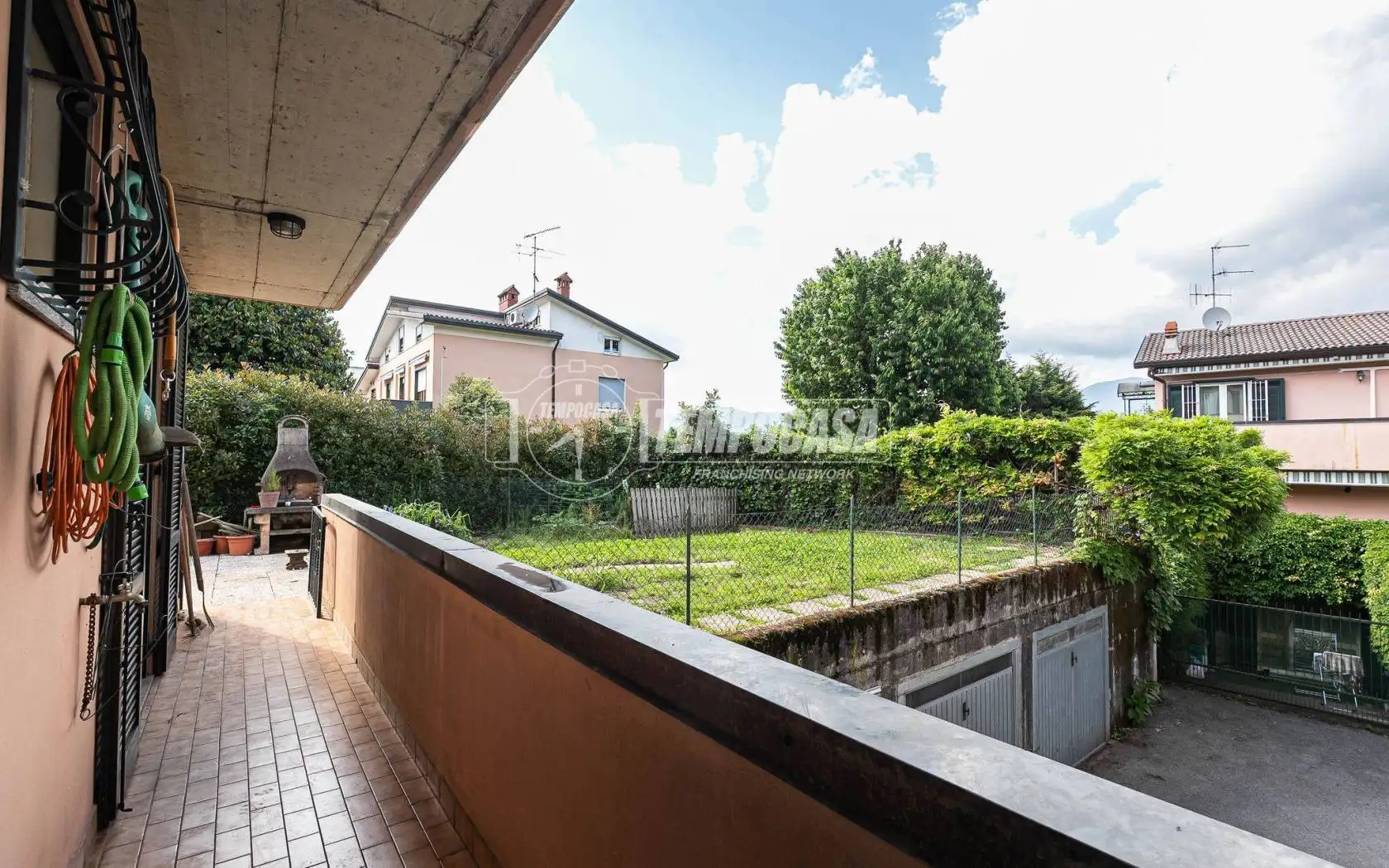 Appartamento in vendita a Costa Masnaga