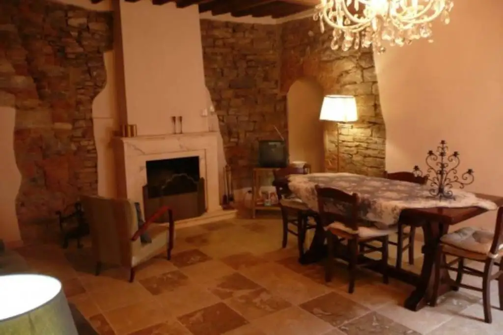 Bilocale piazza del mercato 1/A, Centro, Campiglia Marittima - foto 3