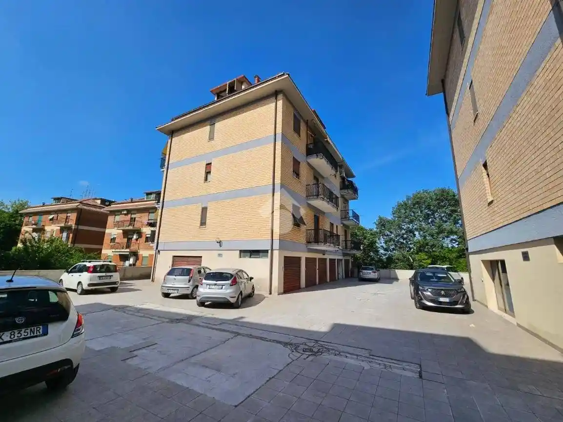 Appartamento in vendita a Folignano