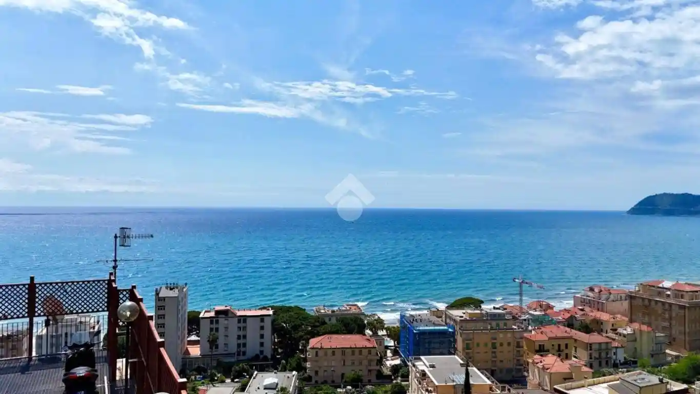 Appartamento in vendita a Alassio