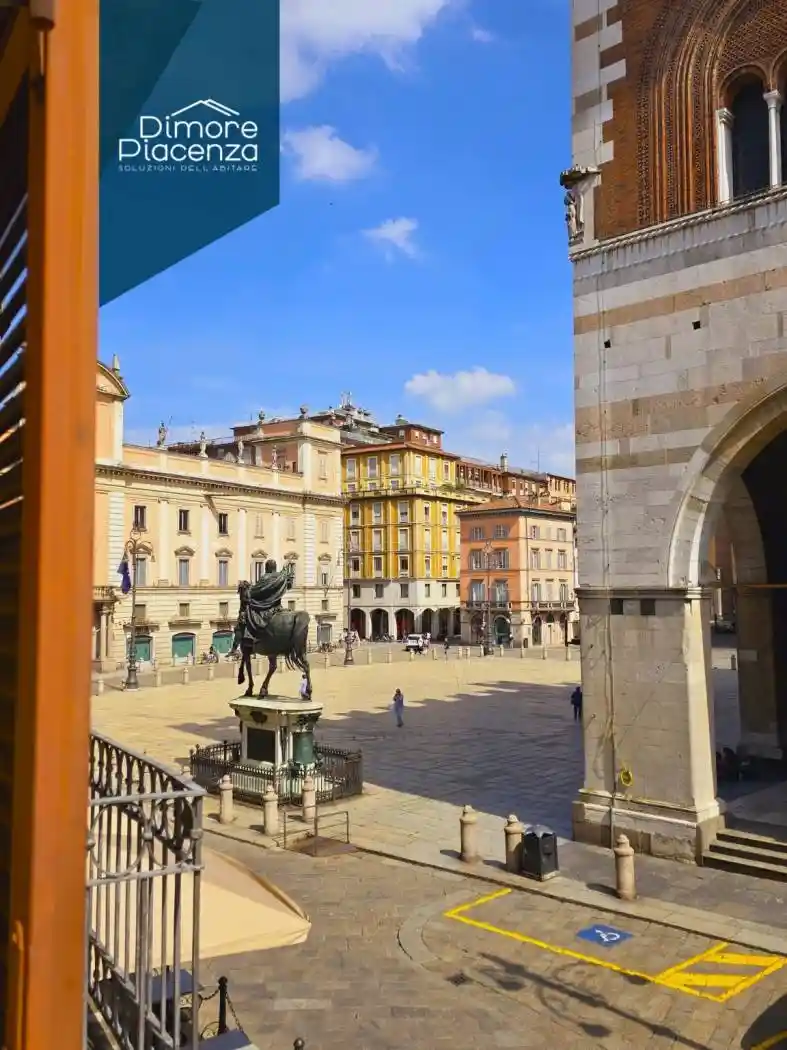 Appartamento in vendita a Piacenza