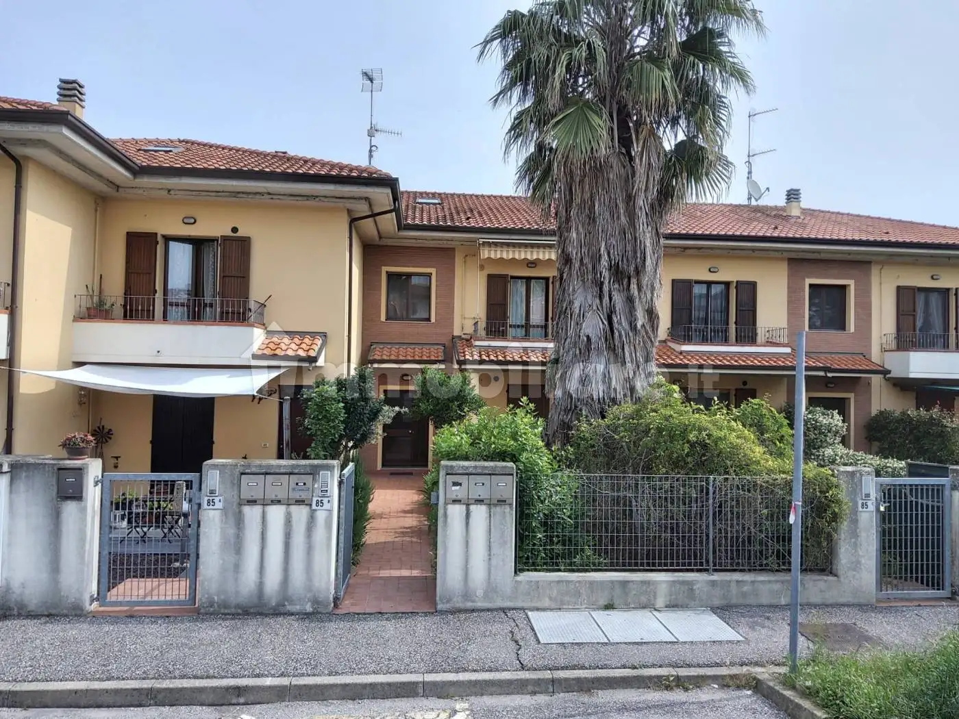 Appartamento in vendita a Borghi