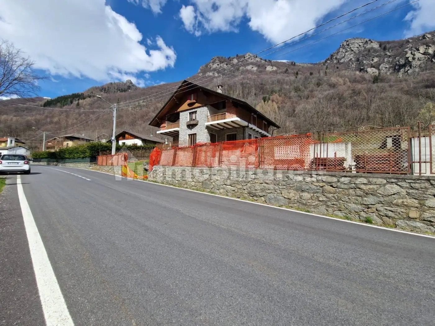 Villa unifamiliare via Breno 14, Breno, Chialamberto - foto 2