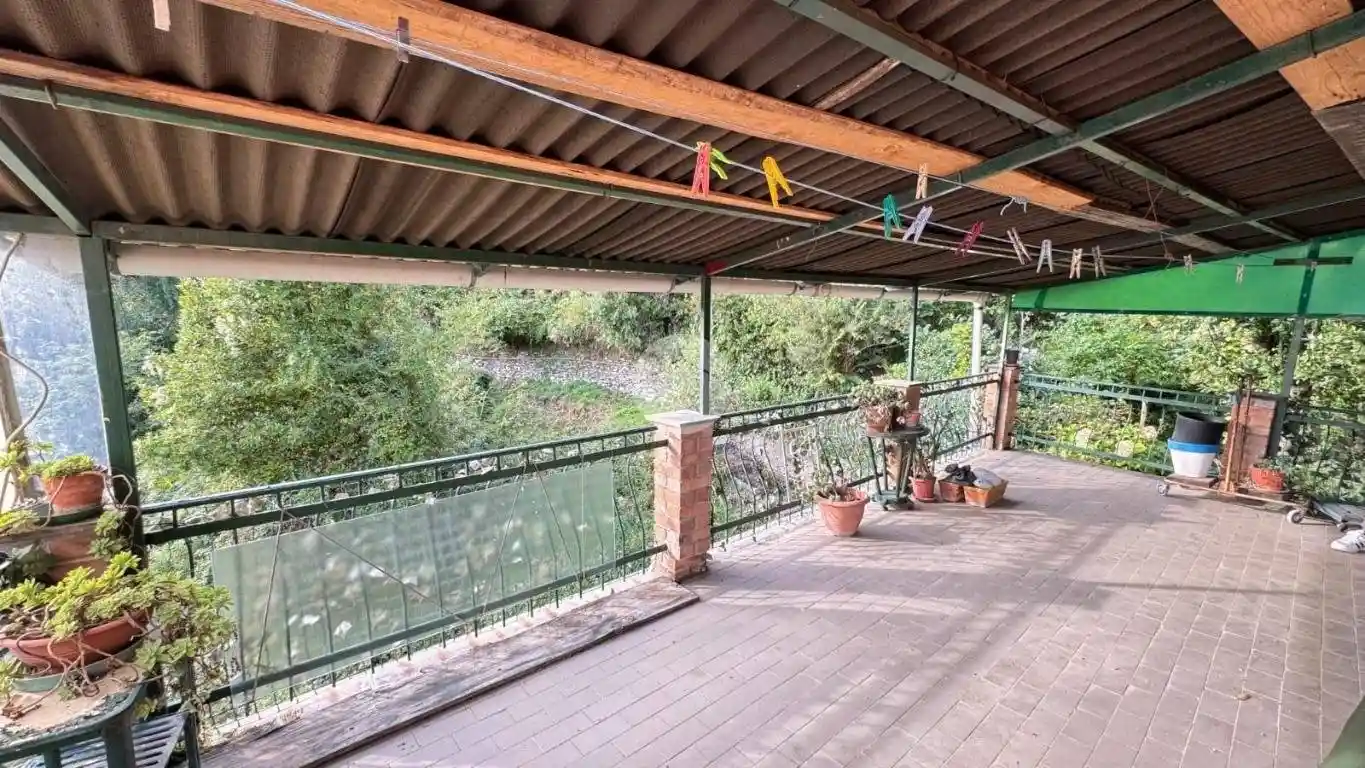 Casa indipendente in vendita a Avegno