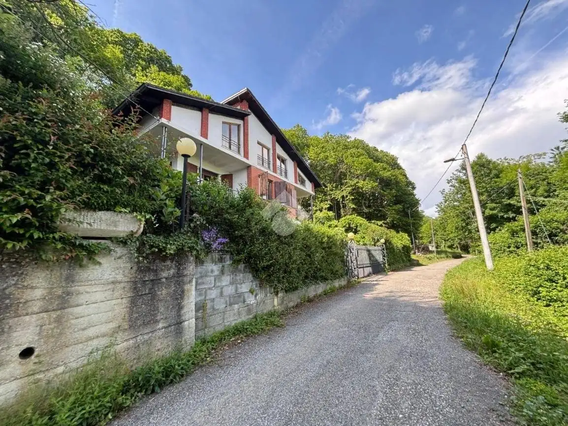 Villa bifamiliare regione Piani 47, Val di Chy - foto 2