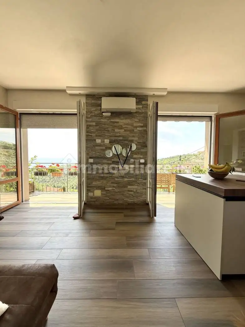 Appartamento in vendita a Varazze