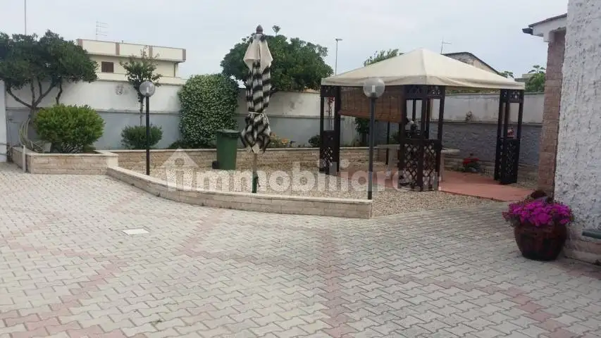 Villa in affitto a Fiumicino