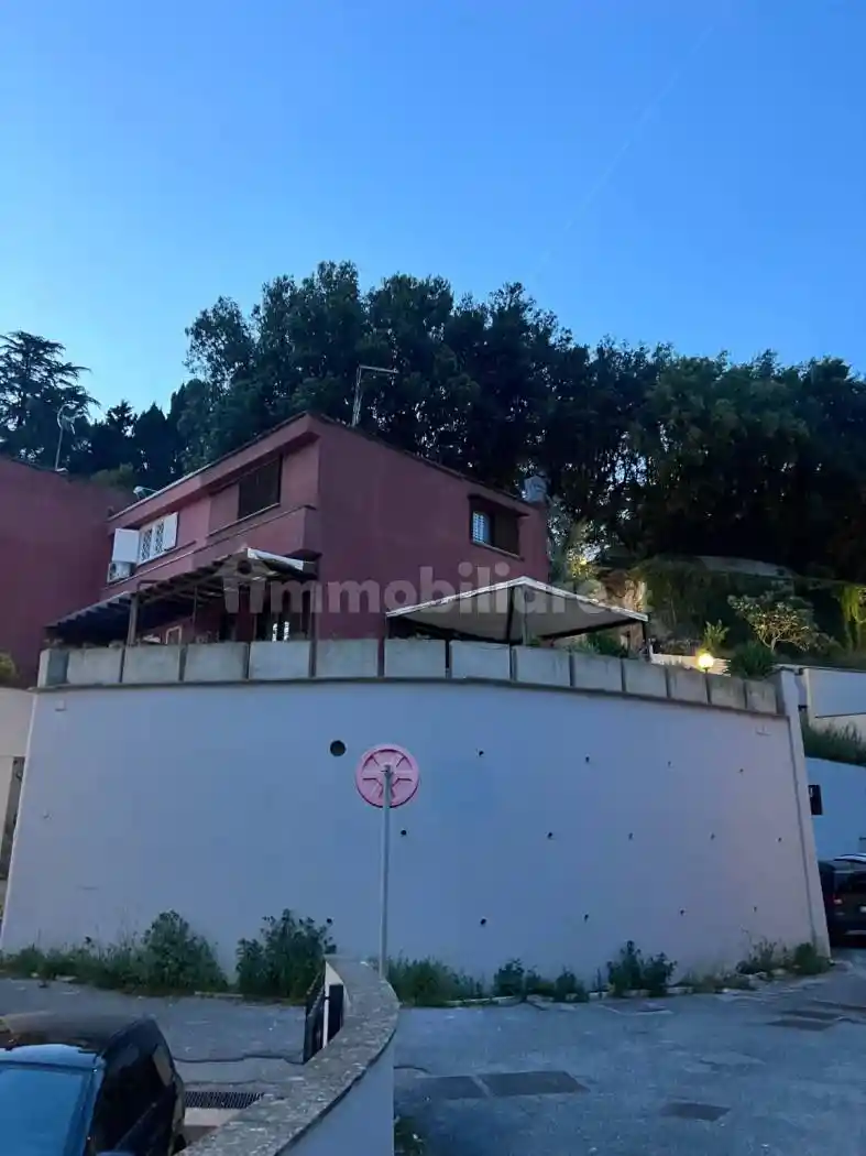 Villetta a schiera in vendita a Roma
