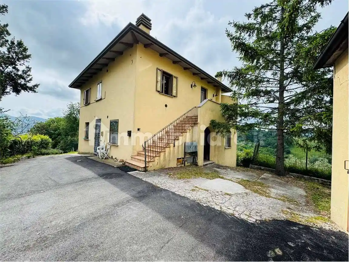 Casa indipendente in vendita a Gualdo Tadino