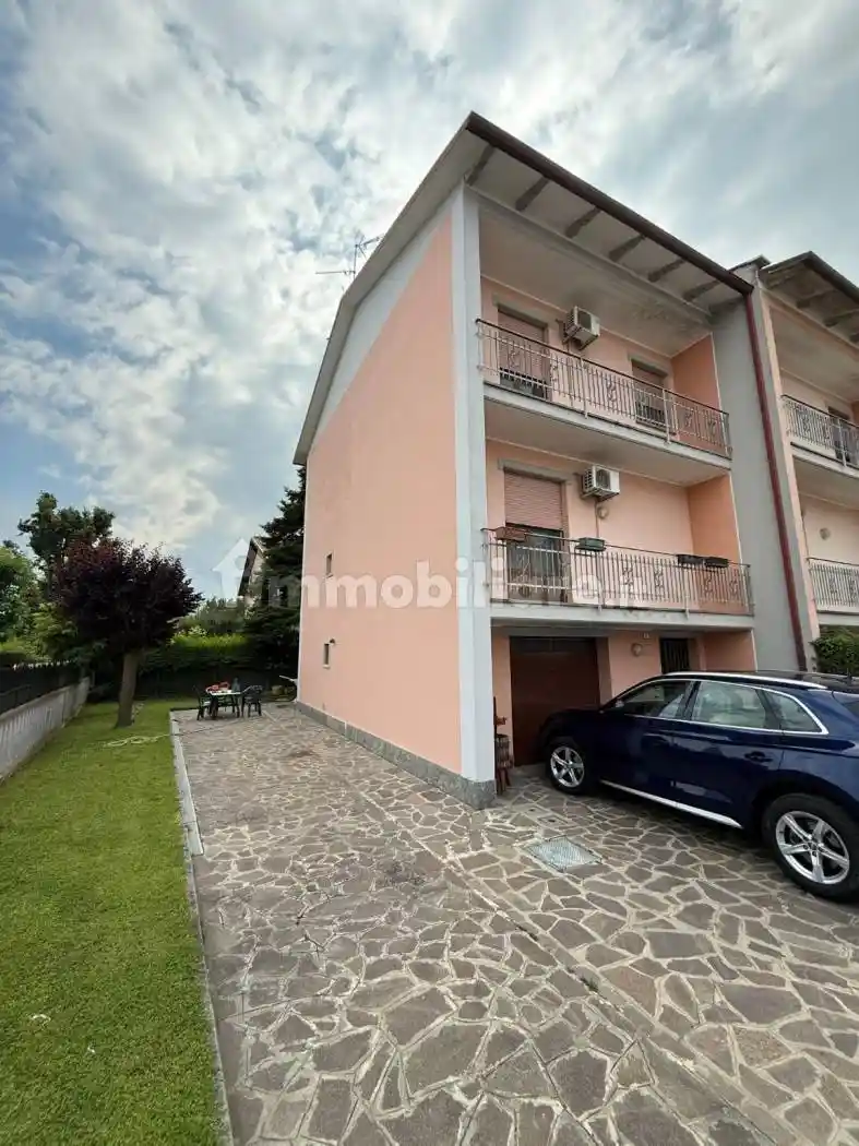 Villetta a schiera in vendita a Finale Emilia