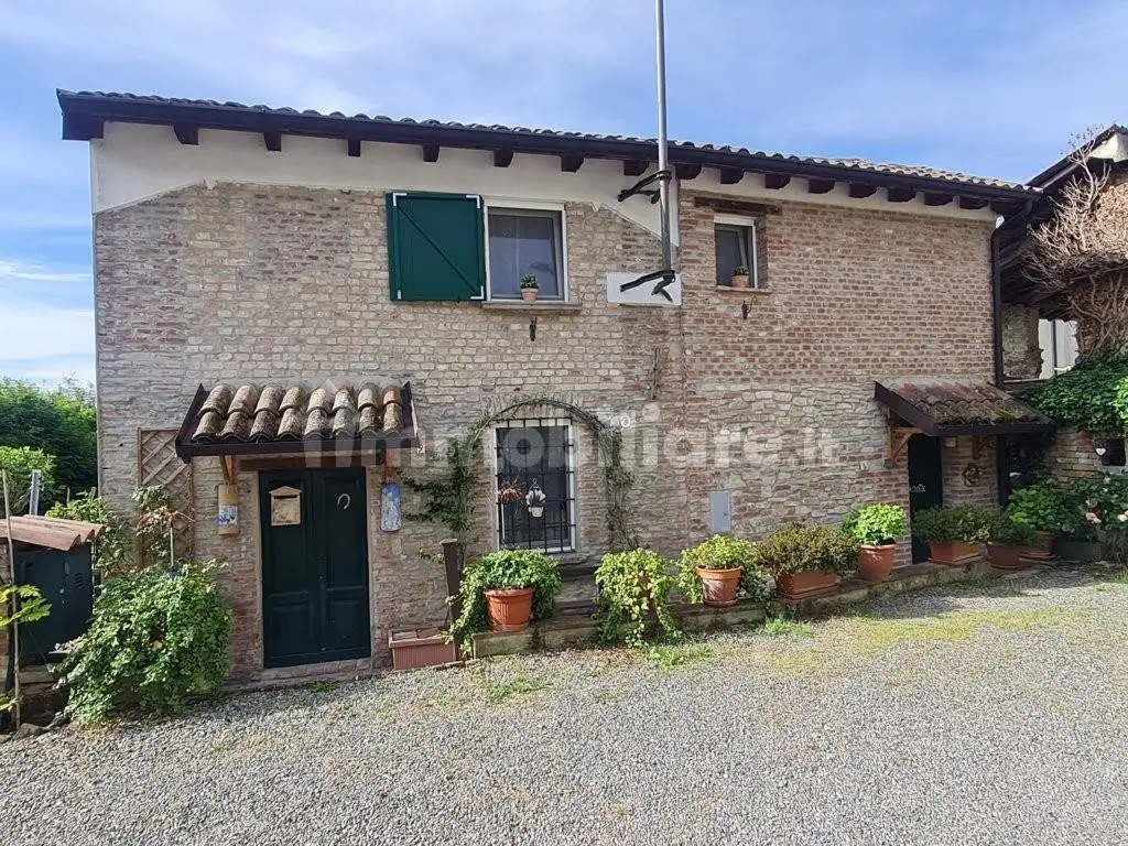 Rustico - Casale in vendita a Colli Verdi