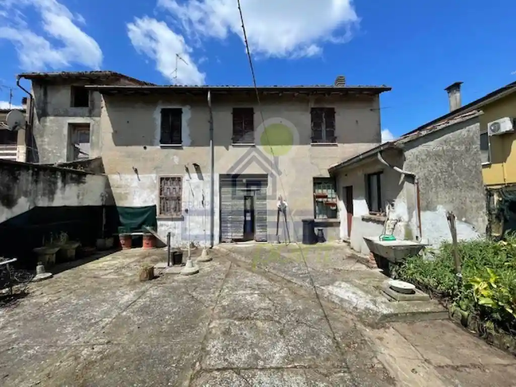 Casa indipendente in vendita a Monticelli d'Ongina
