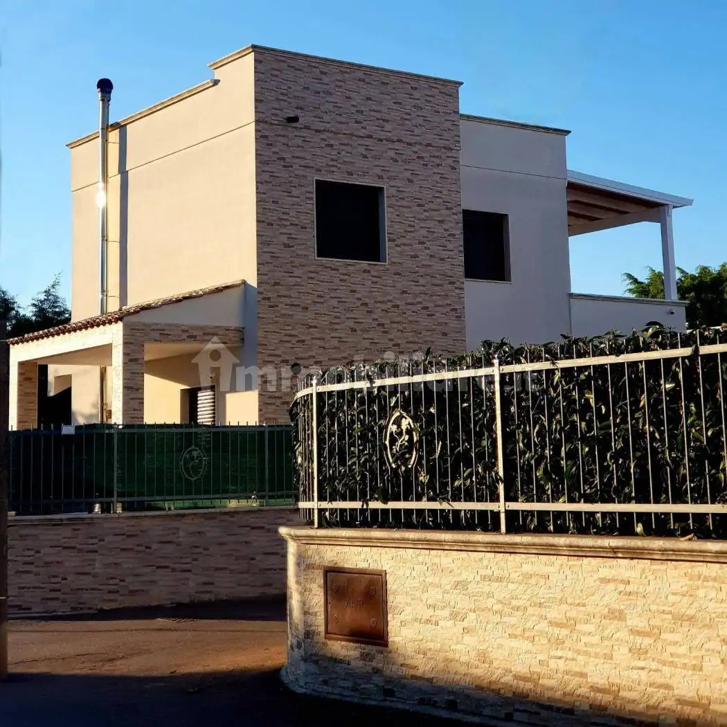 Villetta a schiera in affitto a Leporano