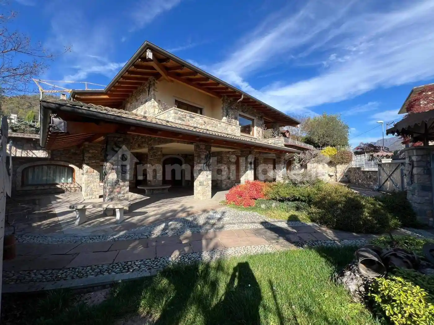 Villa in vendita a Vertova