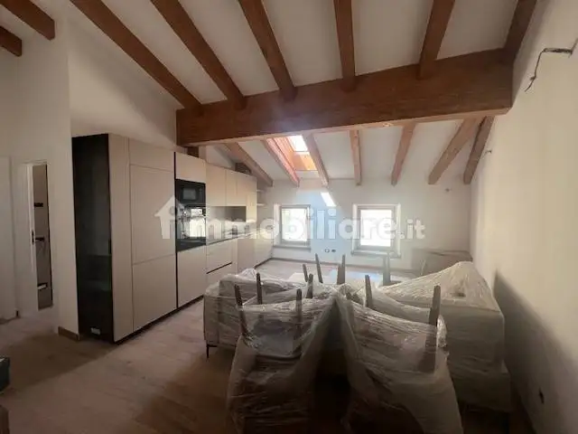 Appartamento in affitto a Rovereto