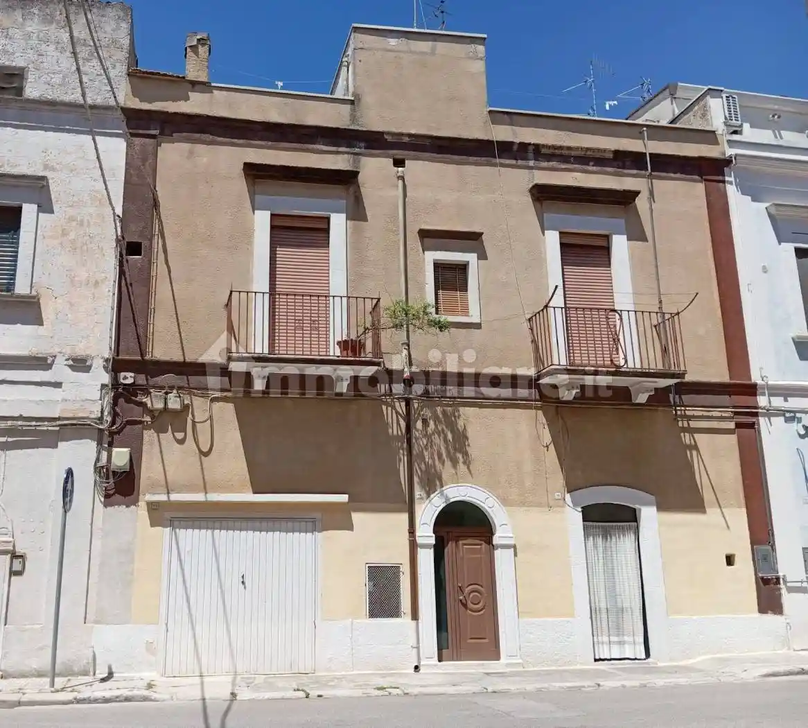 Casa indipendente in vendita a Acquaviva delle Fonti
