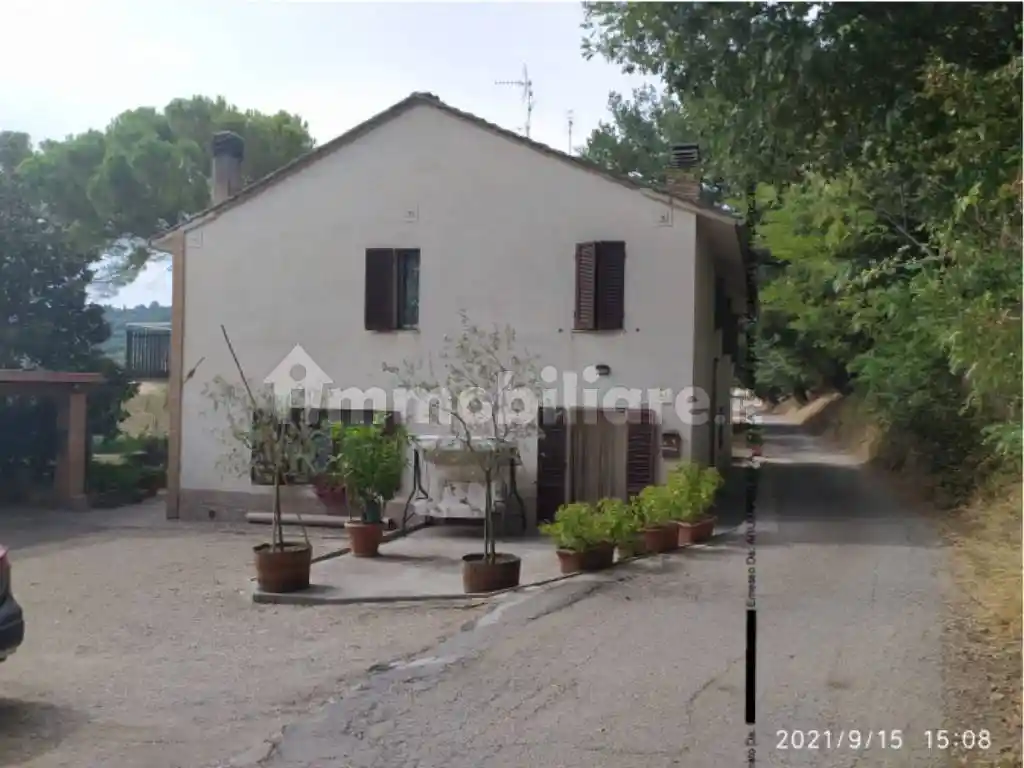 Rustico - Casale in vendita a Perugia