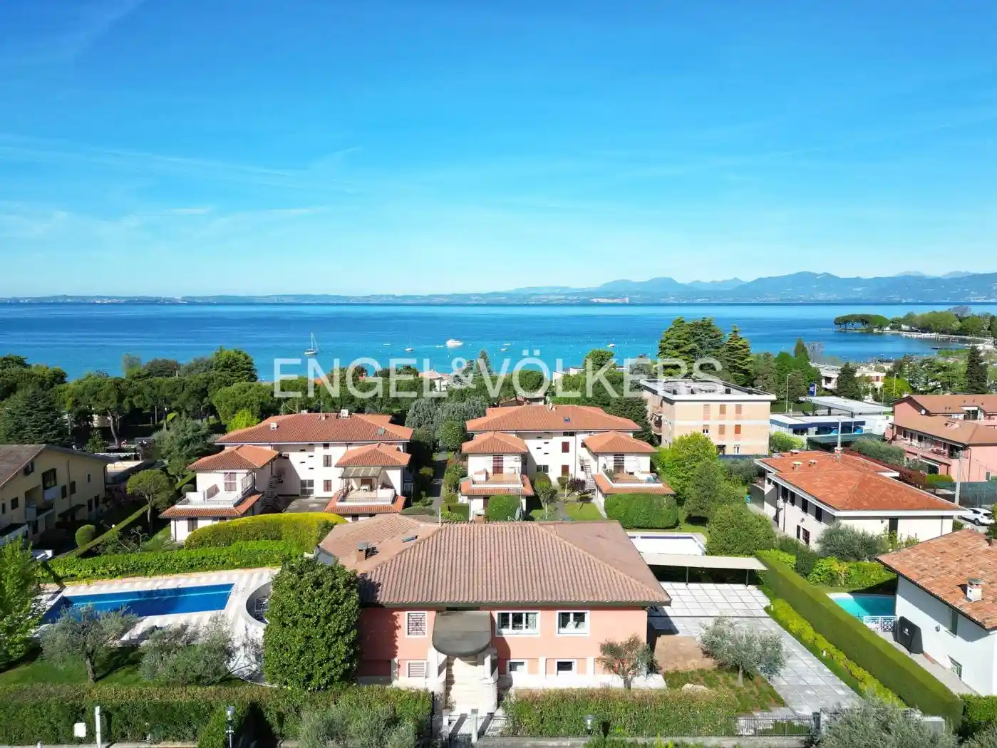 Villa in vendita a Bardolino