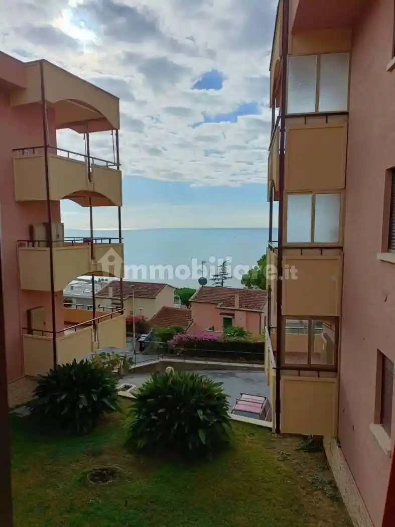 Appartamento in vendita a Santo Stefano al Mare