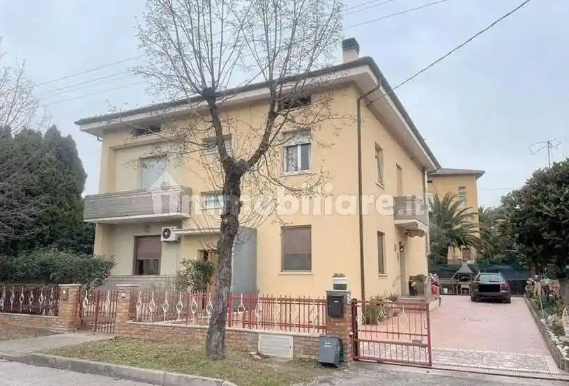 Appartamento in vendita a Colli al Metauro