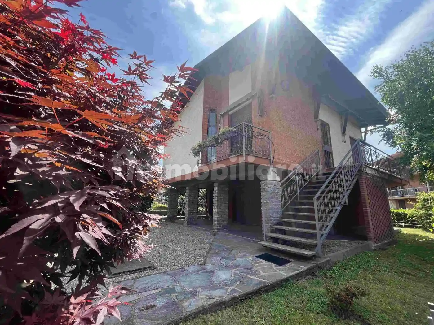 Villa in vendita a Sesto Calende