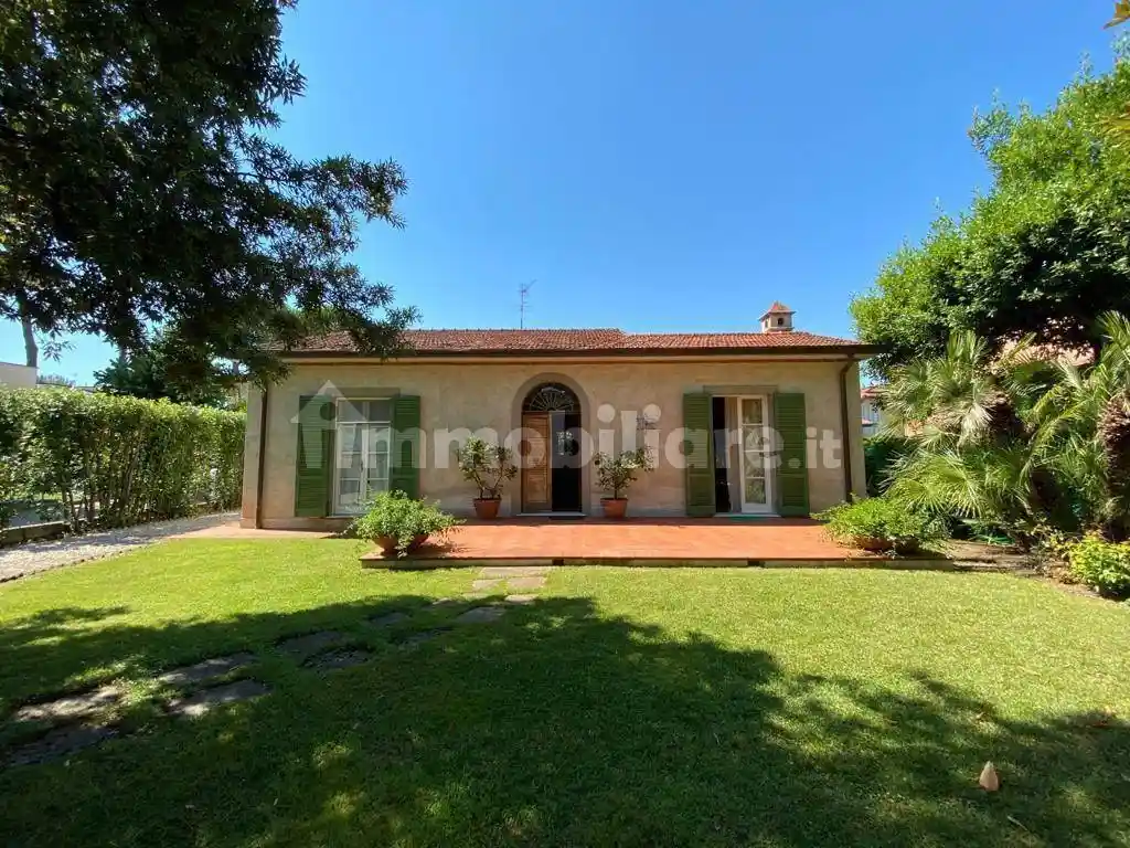 Villa in affitto a Forte dei Marmi