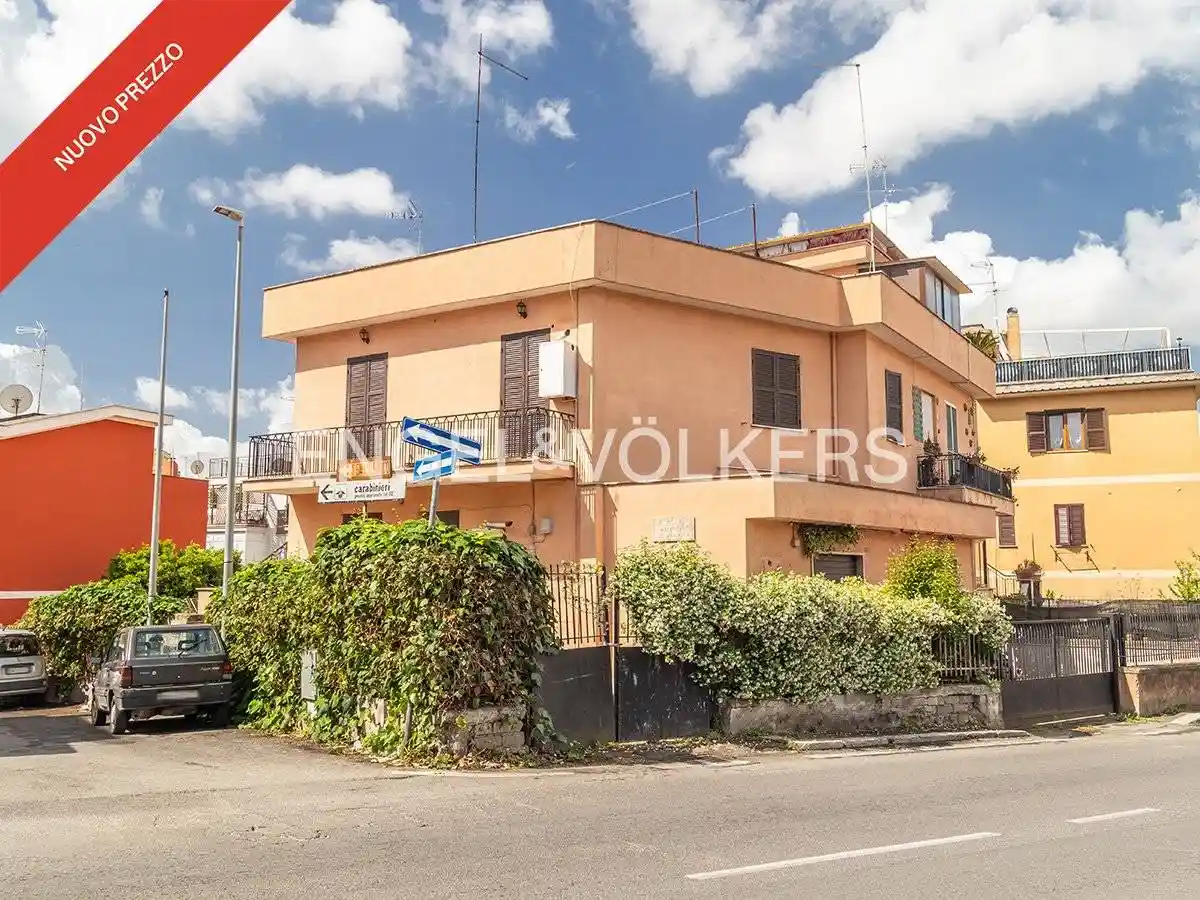 Casa indipendente in vendita a Roma