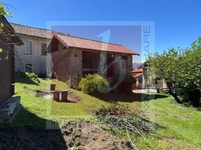 Rustico - Casale in vendita a Porto Valtravaglia