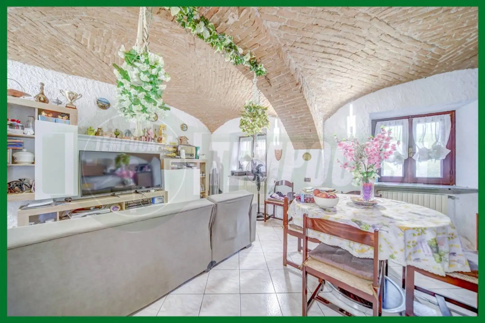 Casa indipendente in vendita a Gemonio