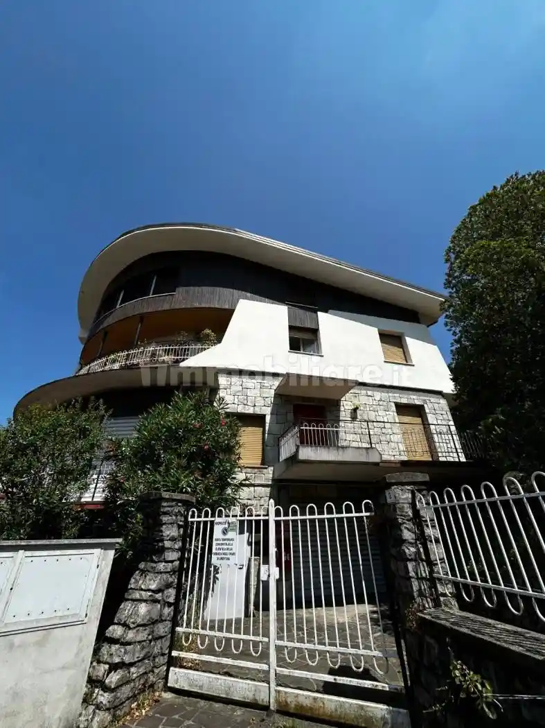 Villa in vendita a Galbiate