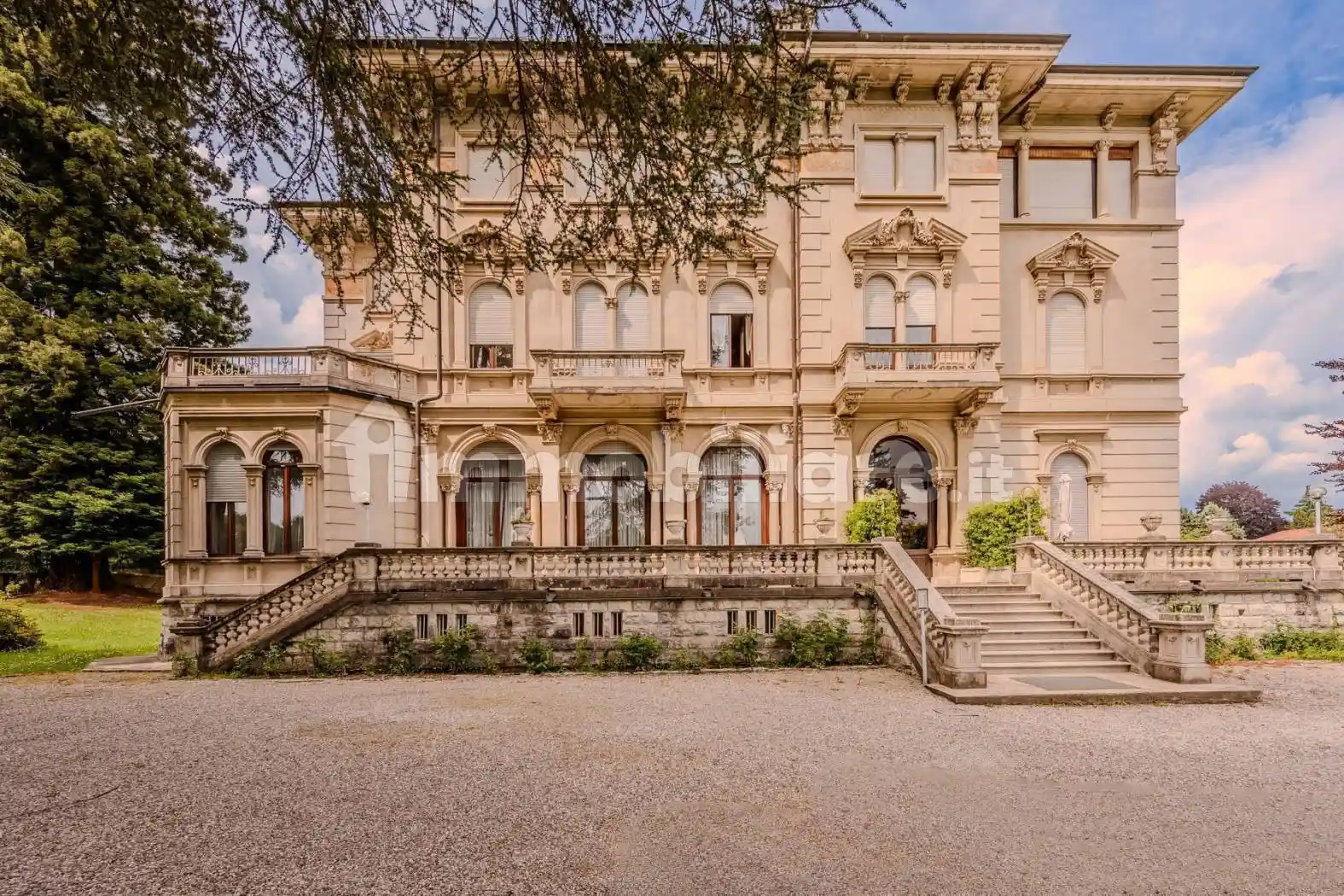 Appartamento in vendita a Varese