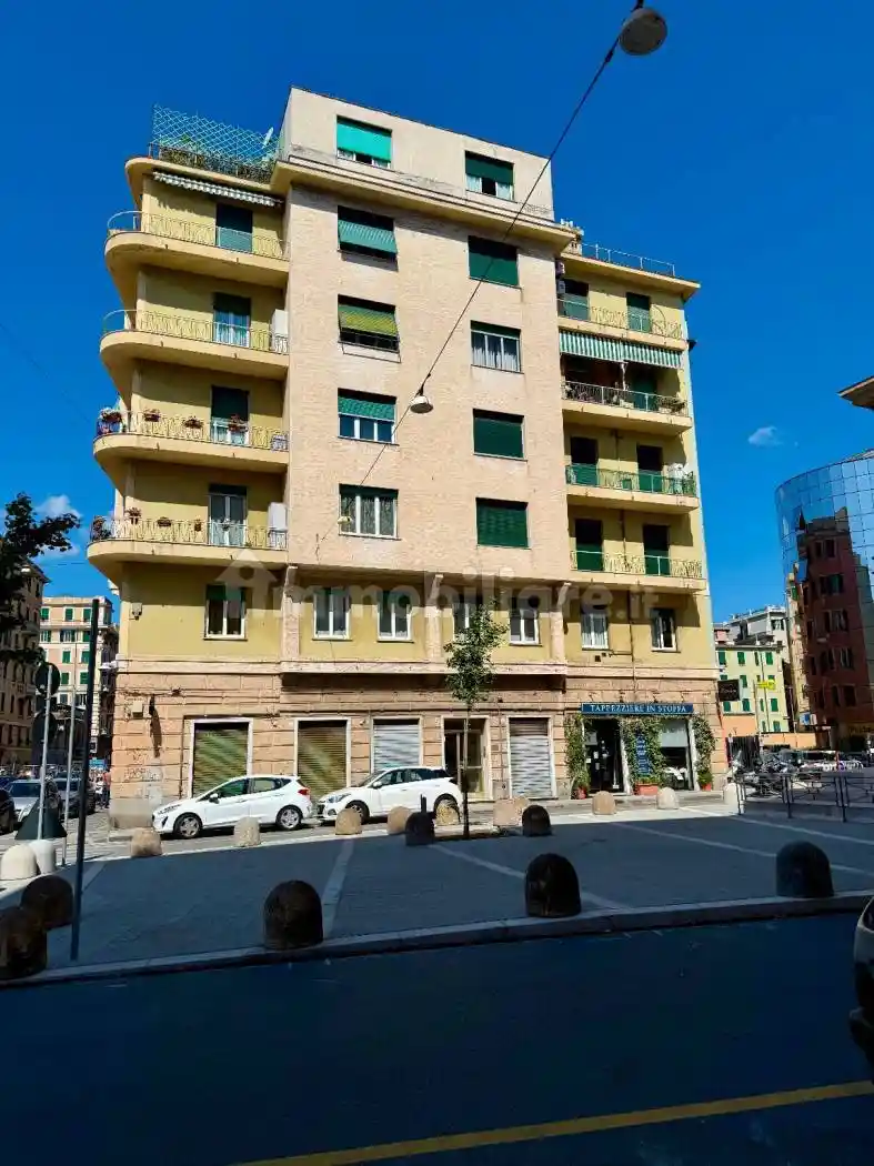 Appartamento in vendita a Genova
