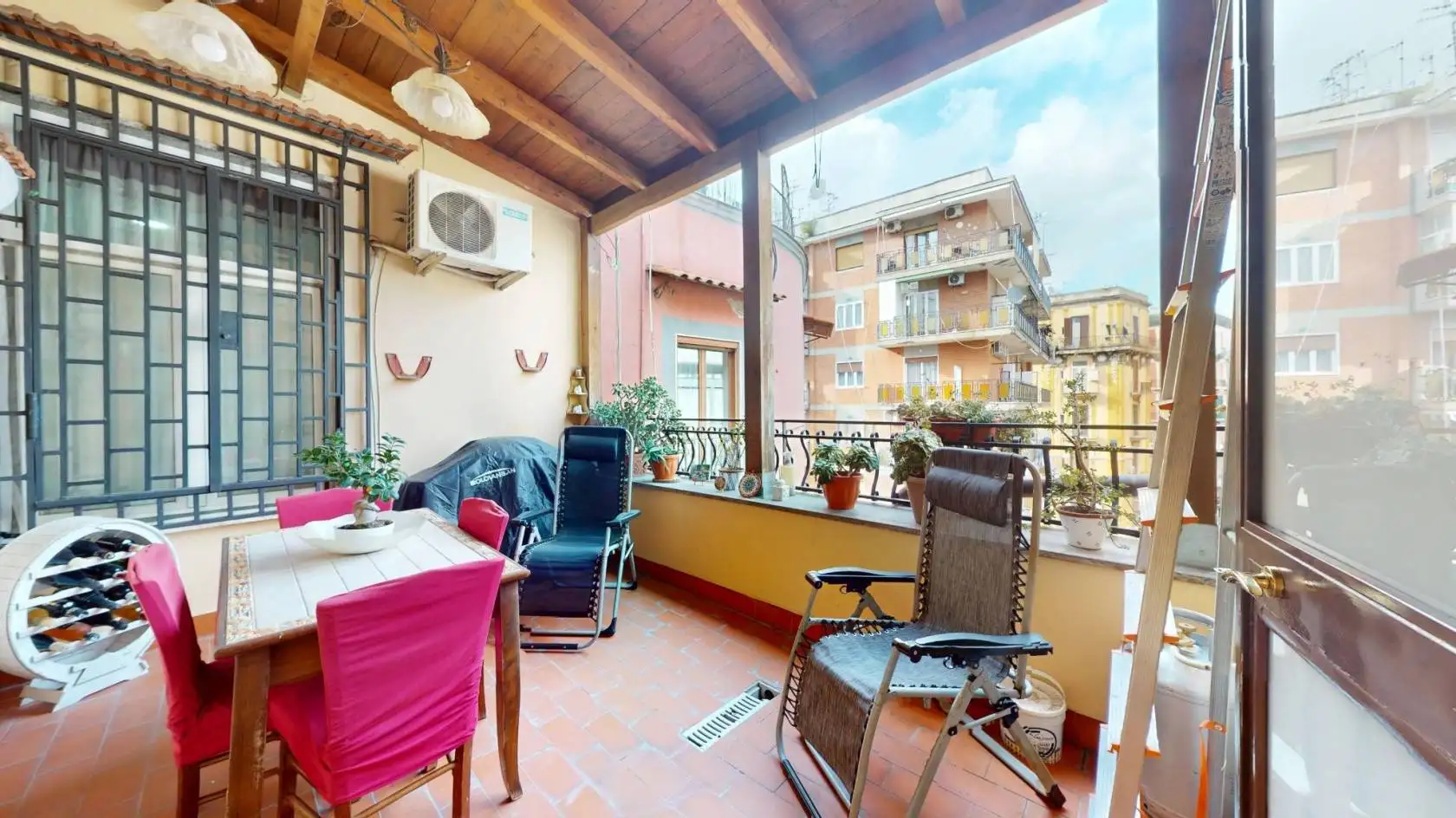 Appartamento in vendita a Napoli